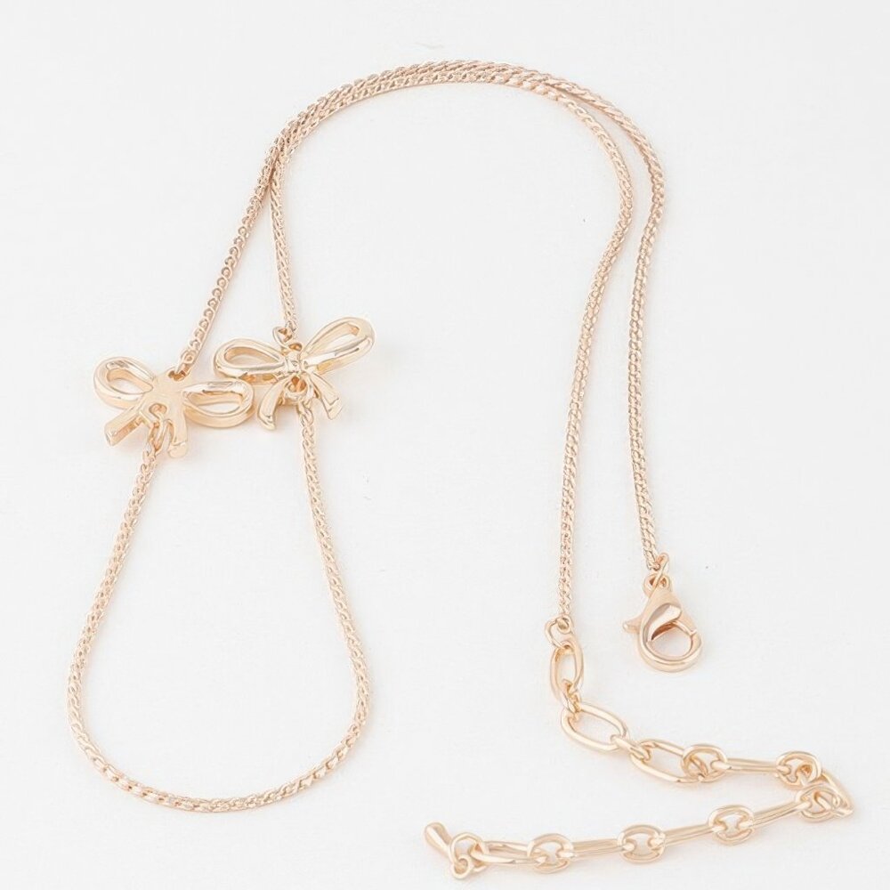 Double Ribbon Chain Necklace - Picture 2 of 3